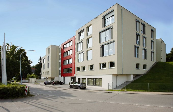 Das Gebäude des Wohnzentrums von außen